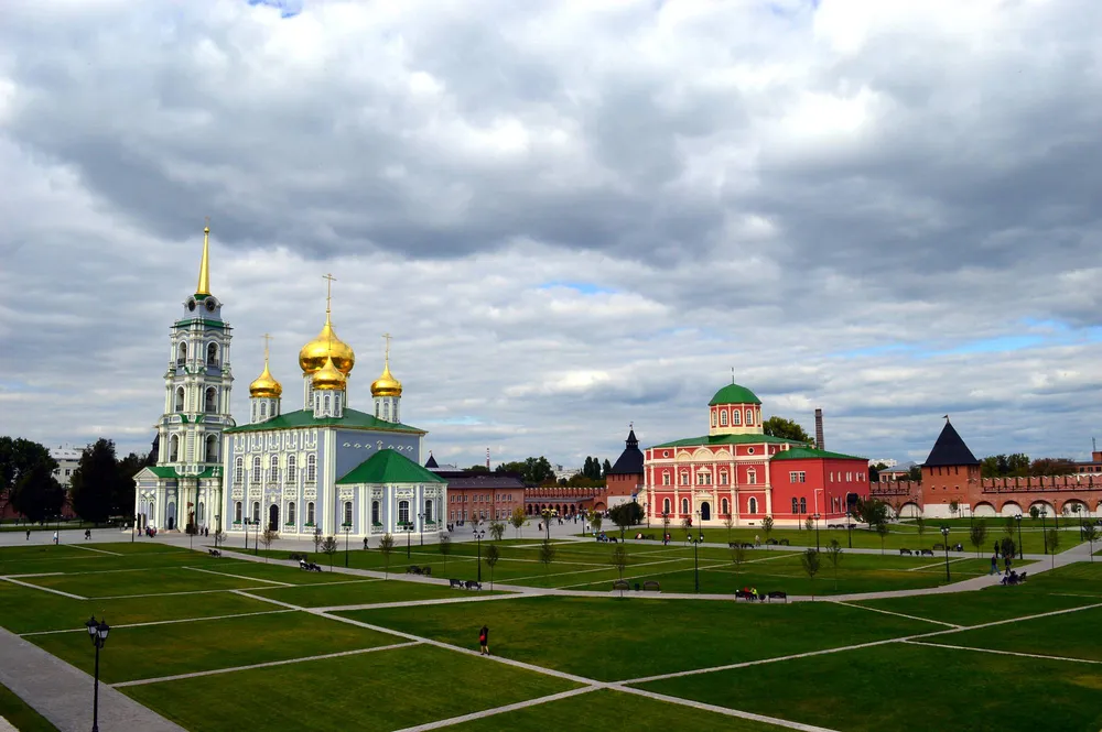 Успенский и Богоявленский соборы на территории Тульского кремля