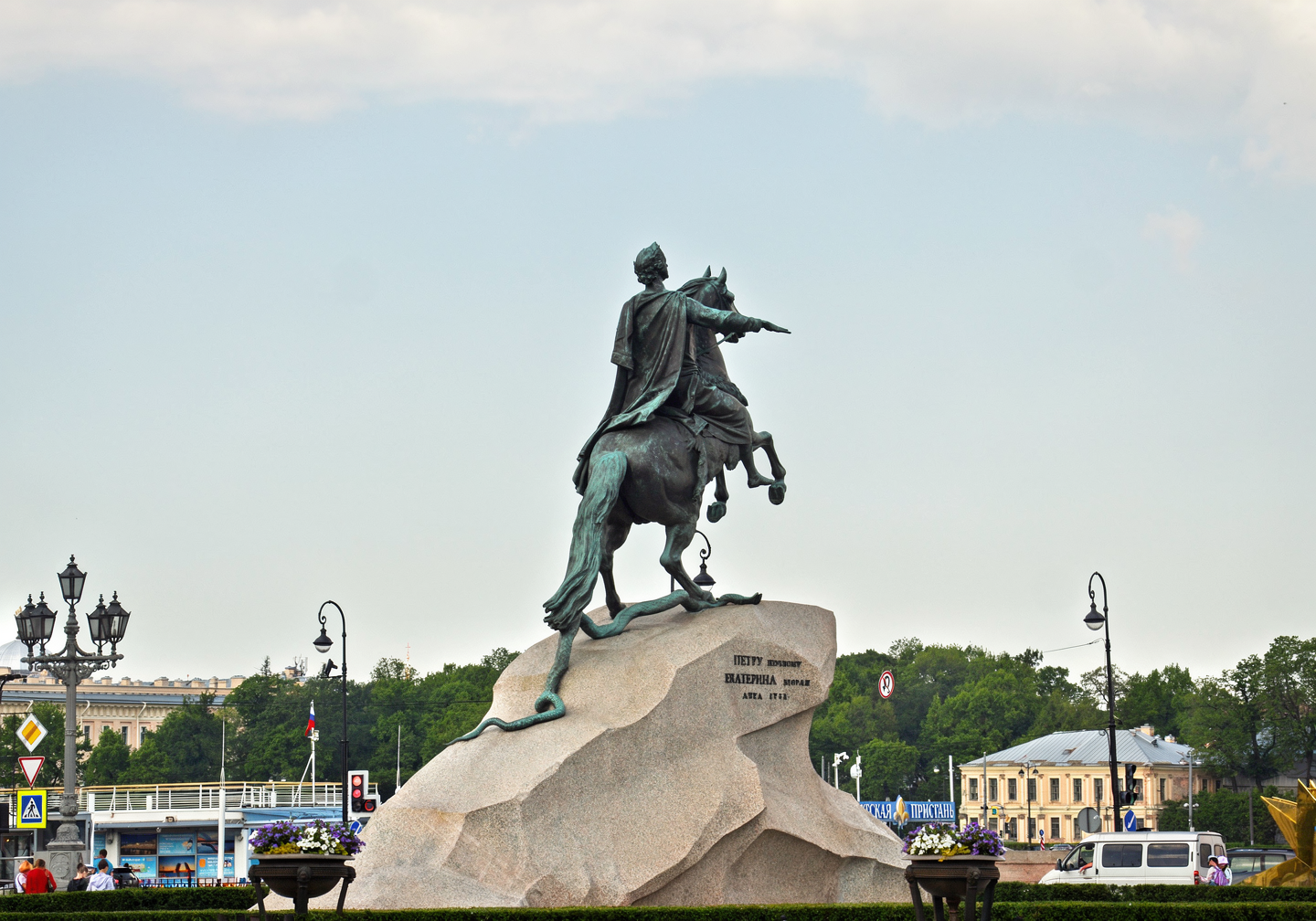 Обзорная экскурсия по Петербургу с Исаакиевским собором и посещением Эрмитажа