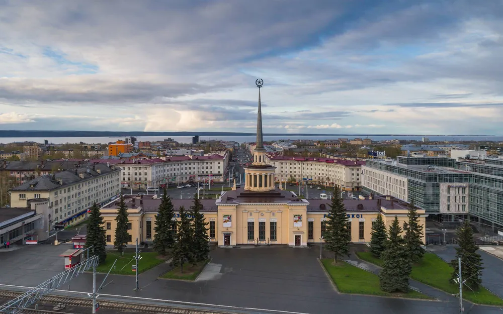 Здание железнодорожного вокзала Петрозаводска 