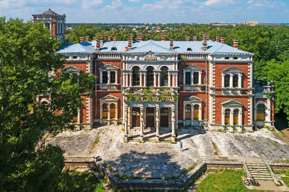 Главный дом усадьбы Быково в Подмосковье