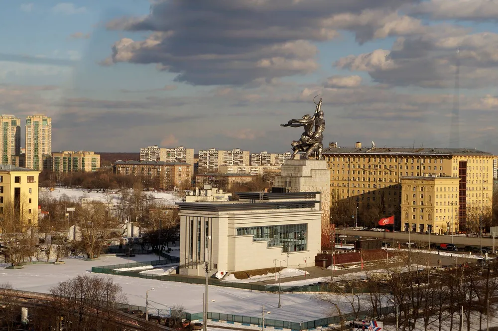 Памятник Рабочий и колхозница в Москве