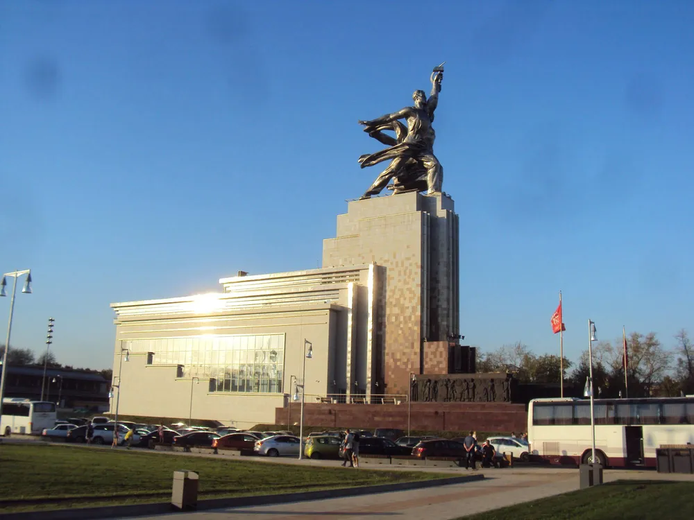 Монумент Рабочий и колхозница в Москве