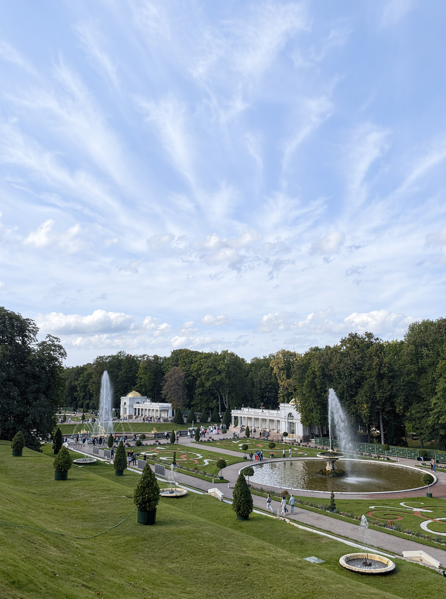 Великолепные фонтаны Петергофа