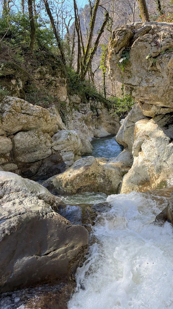 Трекинг: Агурские водопады, Прометей и Орлиные скалы
