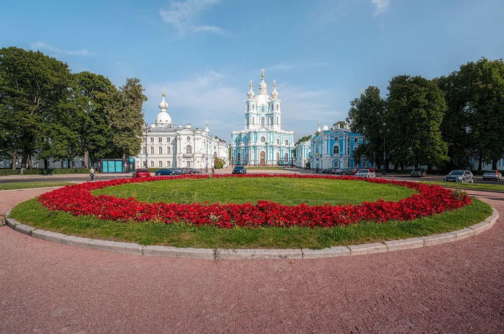 Смольный собор (внешний осмотр)