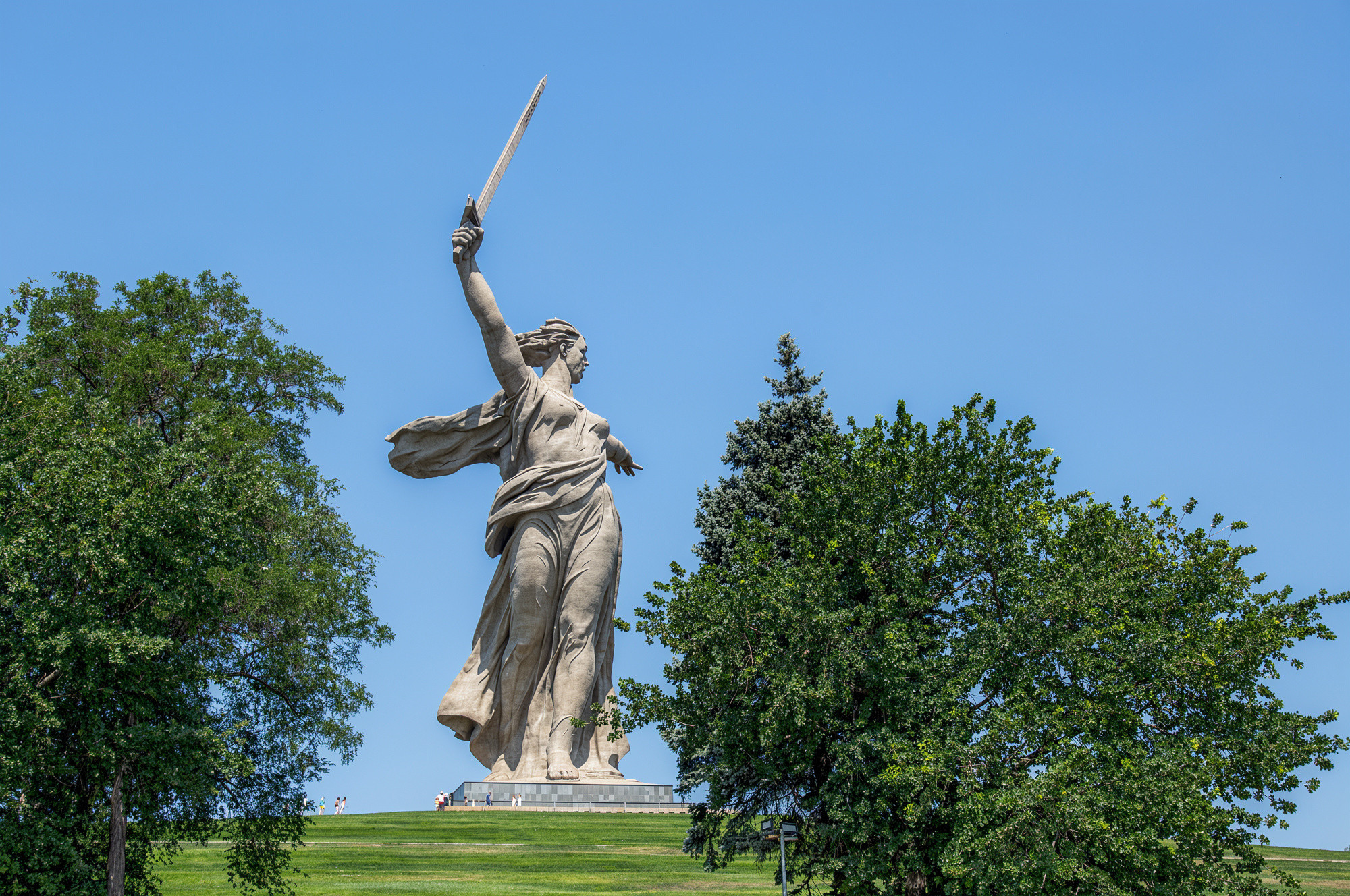 Сборная экскурсия по Мамаеву кургану