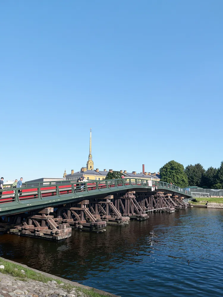 Заглянуть в душу Петербургу