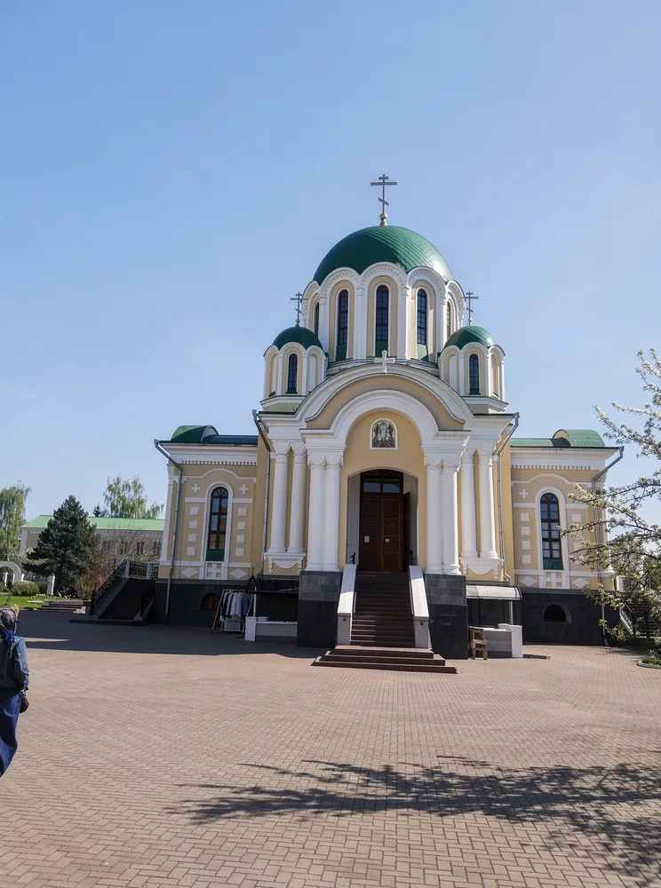 Свято-Тихонова пустынь и Спас на Угре. Монастыри-жемчужины Калужского края