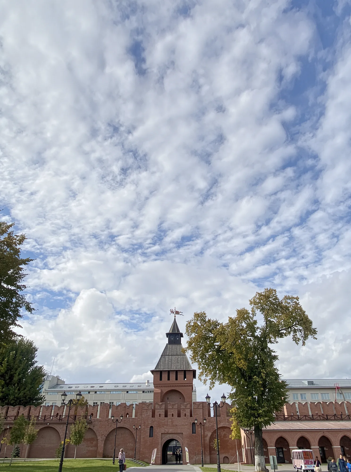 Тула пешком, да с тульским лаптем