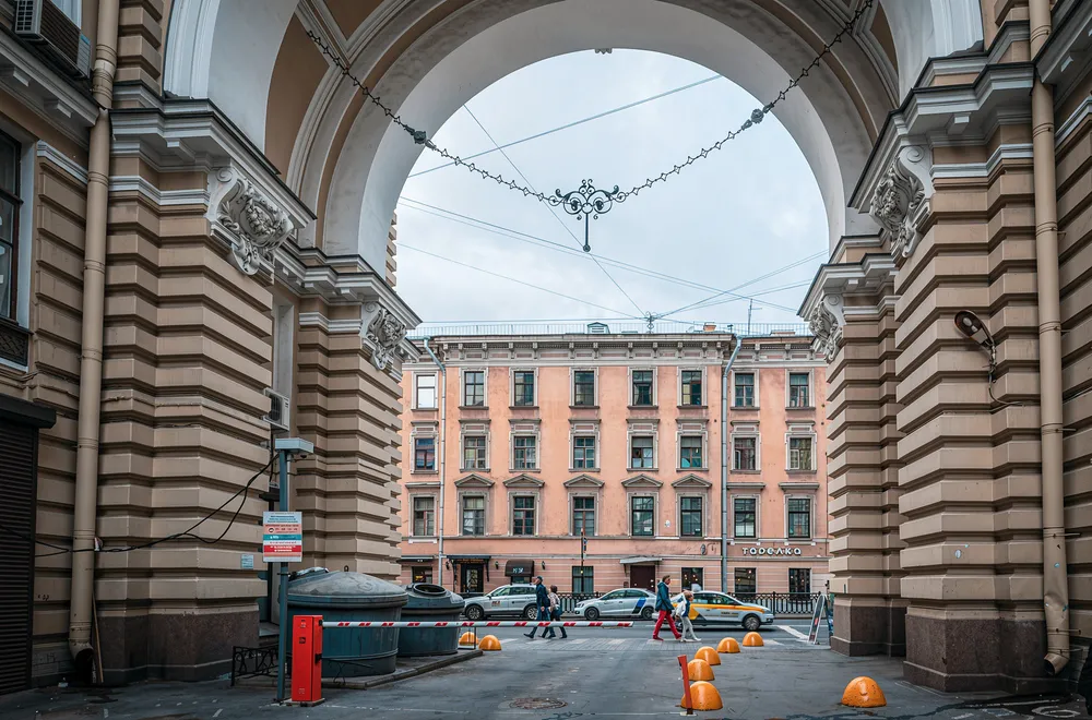 Романтика проходных дворов. Потайной Петербург за парадным фасадом