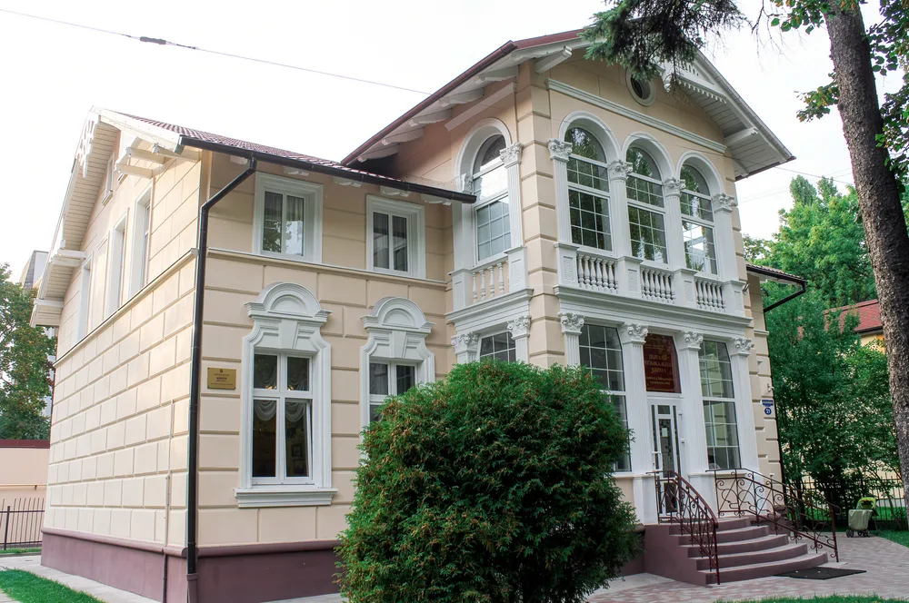 Аллея королевы Луизы — живописное сердце города