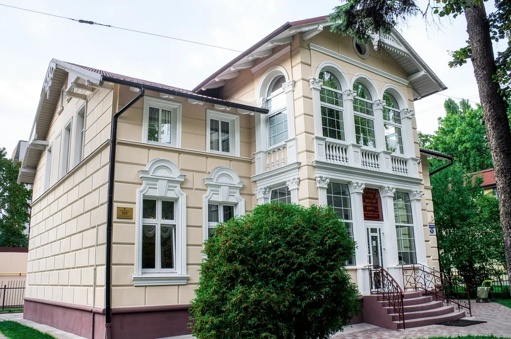 Аллея королевы Луизы — живописное сердце города