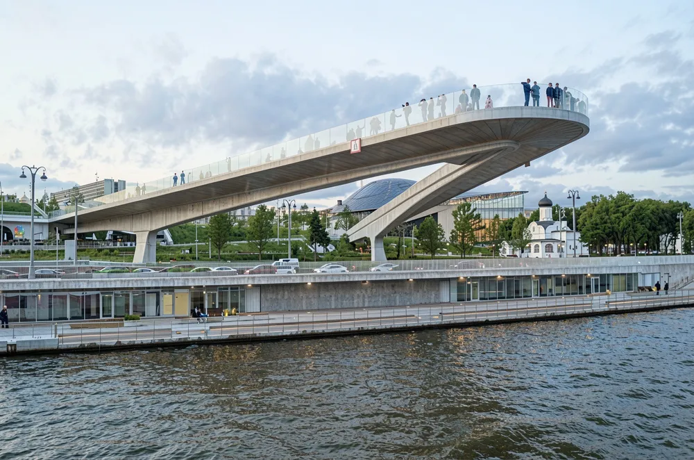 Хронограф: От Кремлёвской стены до парящего моста