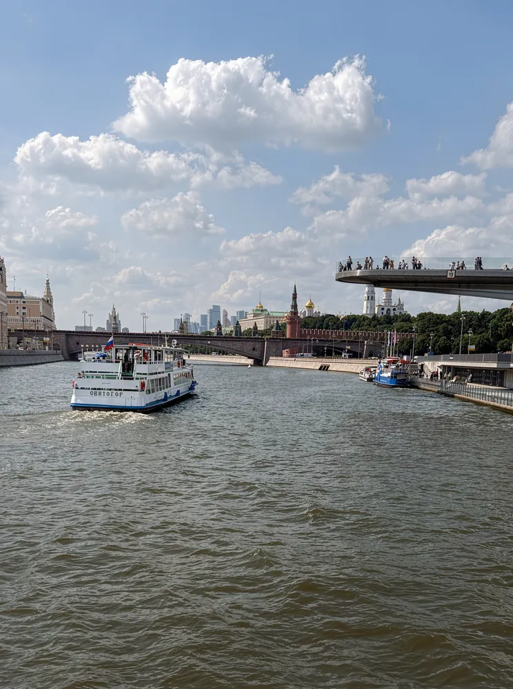 Путешествие по голубому проспекту – Москва-реке