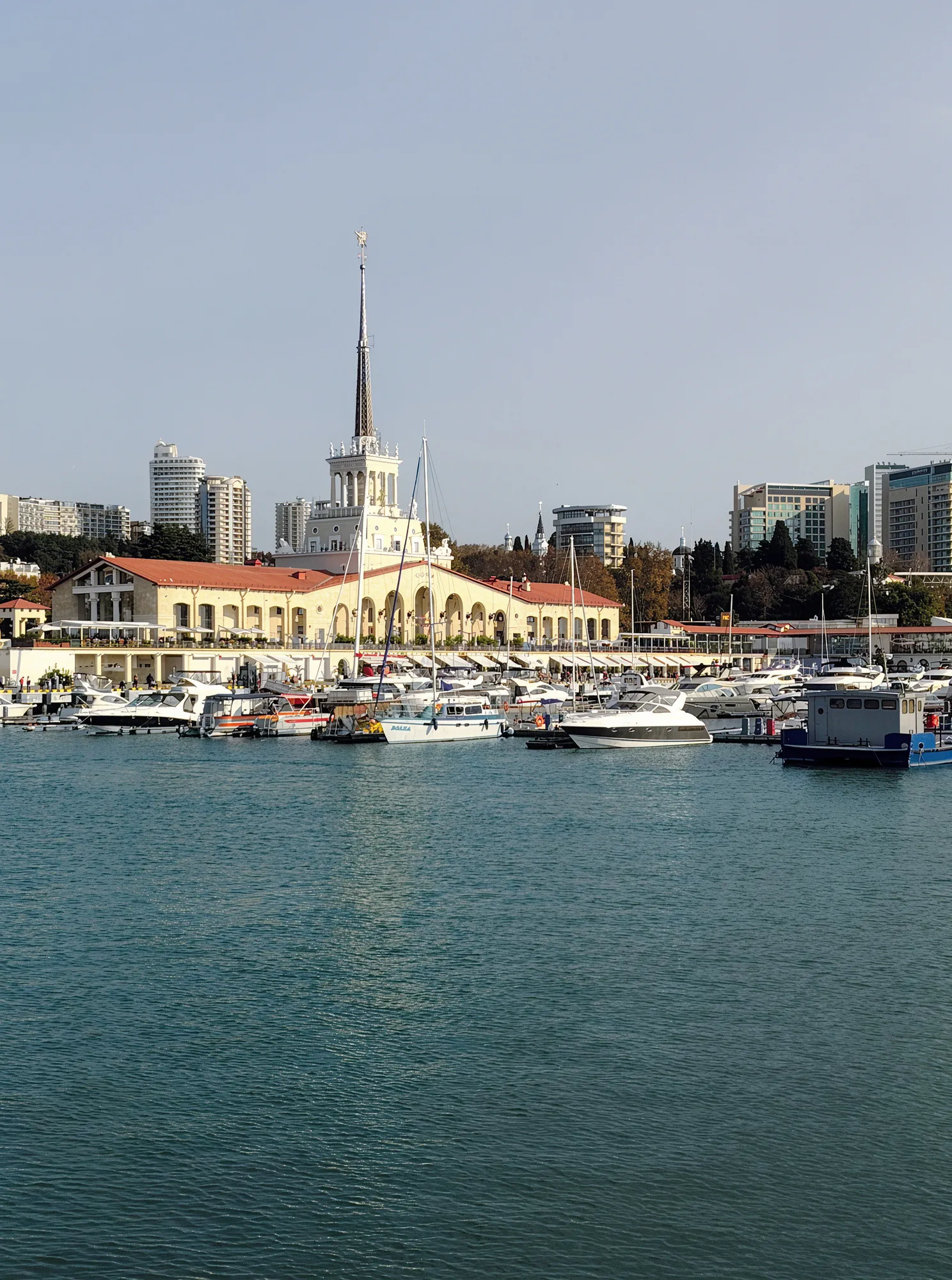 Сочи — завораживающе горный и опьяняюще морской