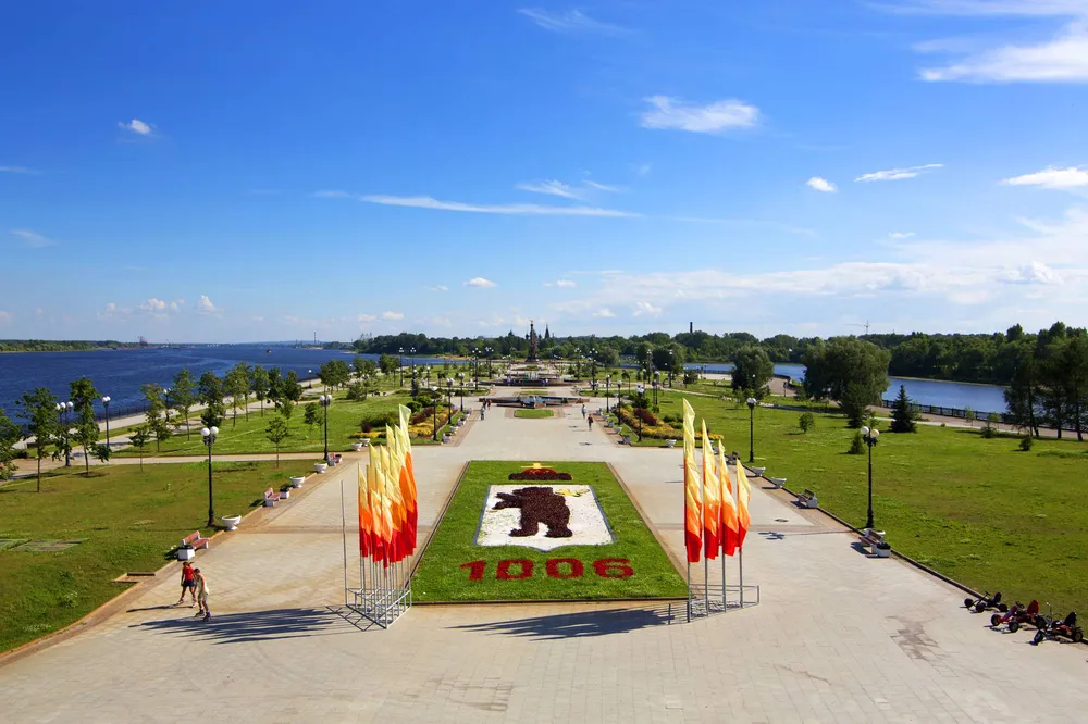 В Ярославле есть парки на любой вкус: исторические скверы в центре города и места для пикников и велопрогулок у воды. Фото: Olga1969, commons.wikimedia.org