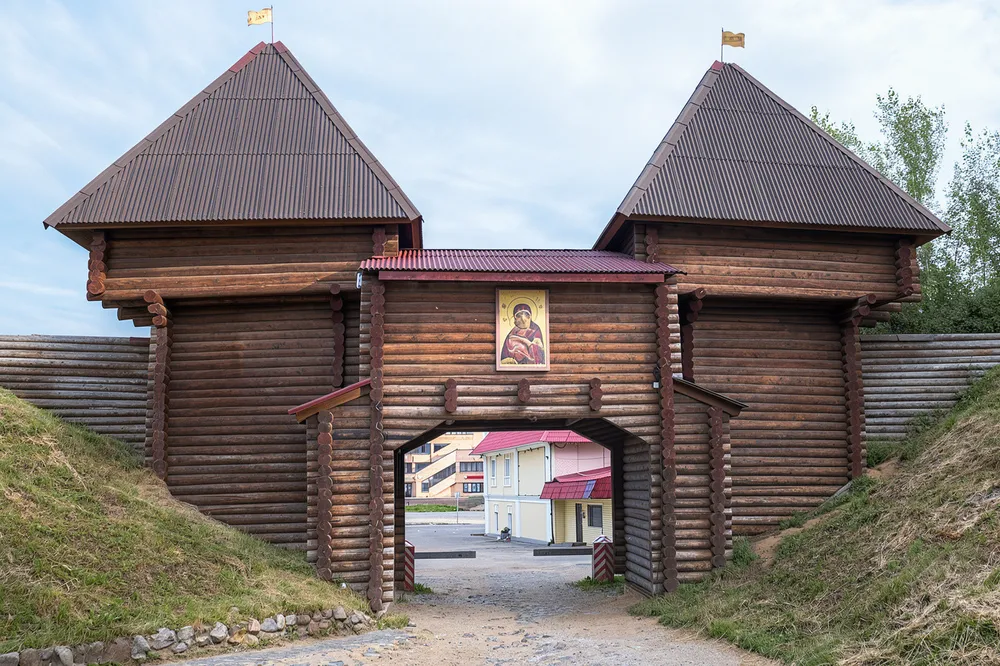 Никольские ворота