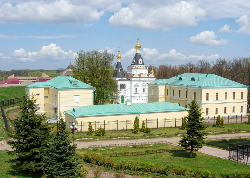 Дворик присутственных мест и городская тюрьма