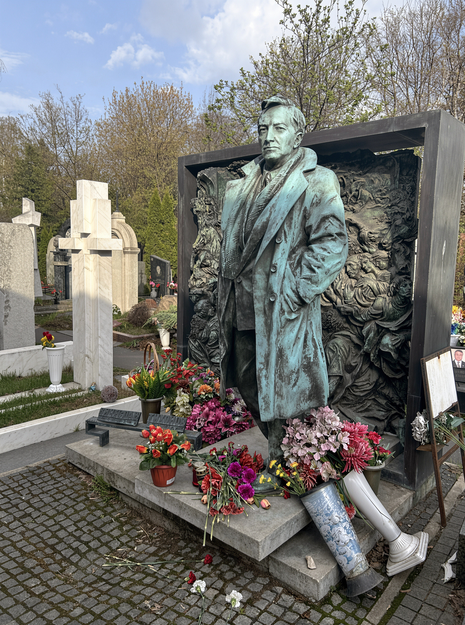 Новодевичье кладбище. О москвичах и не только