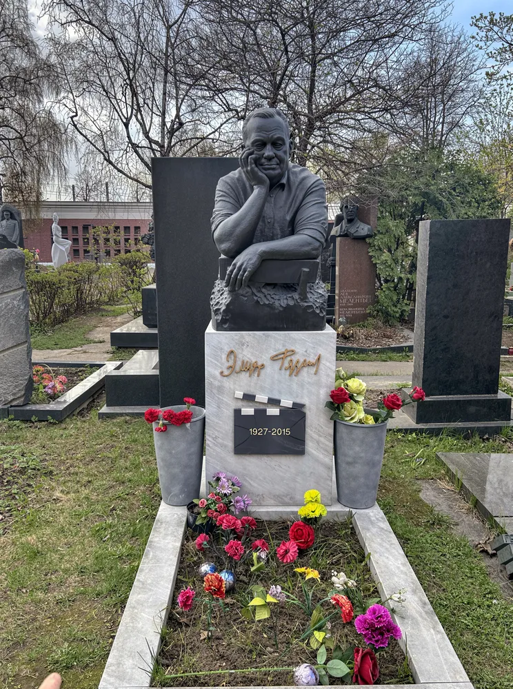 Новодевичье кладбище. О москвичах и не только