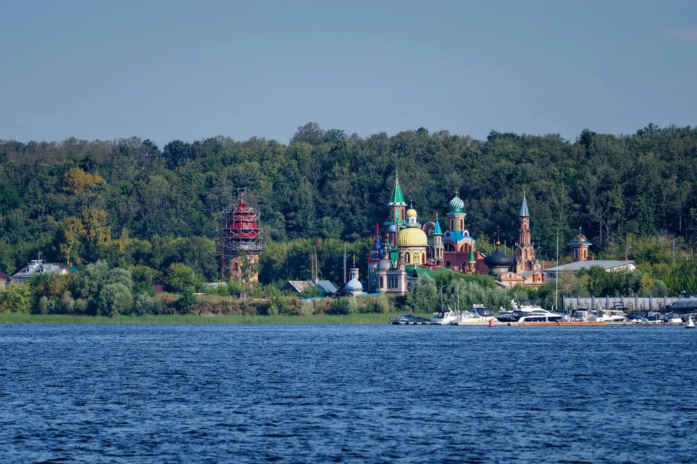 Храм всех религий в Казани — это яркий музей и культурный центр, объединивший архитектуру разных мировых вероисповеданий. Фото: Alexxx1979, commons.wikimedia.org
