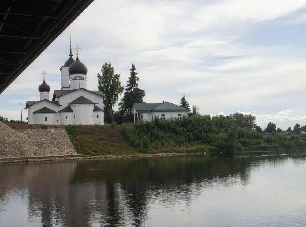 Линия Сталина, город Остров