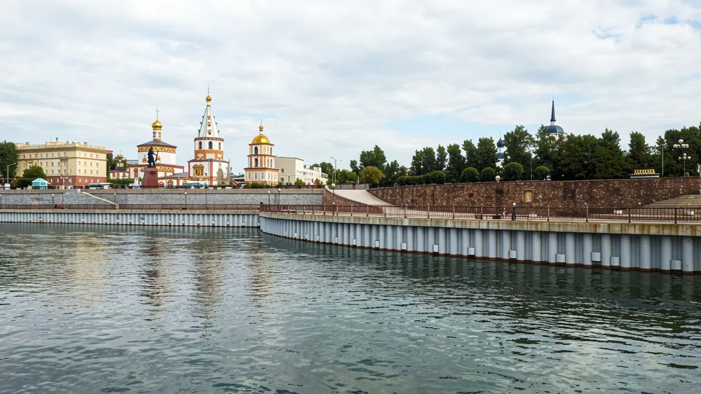 Иркутск сквозь века: Симфония времени и камня