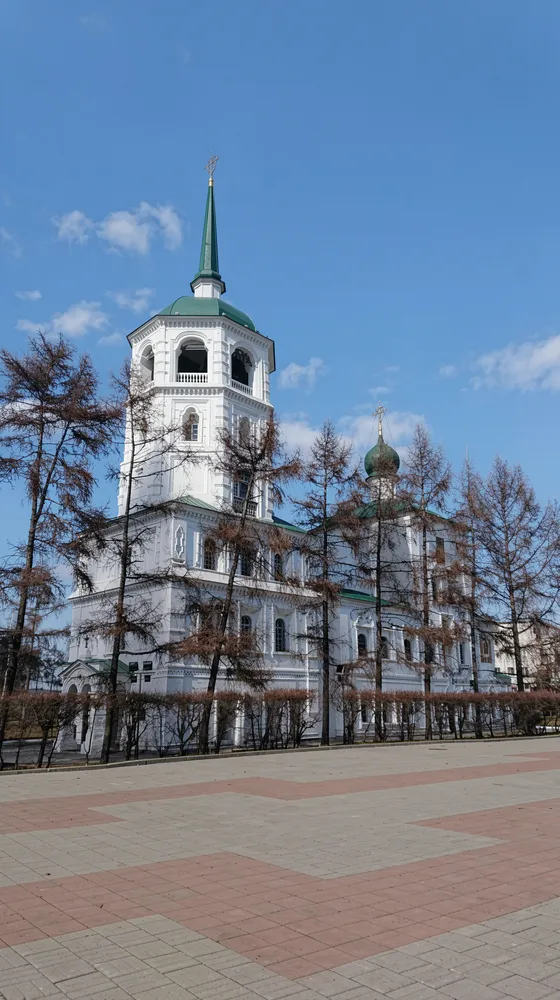 Спасская церковь. Памятник основателям