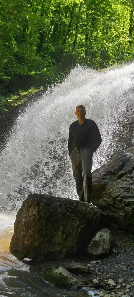 Водопад Шум