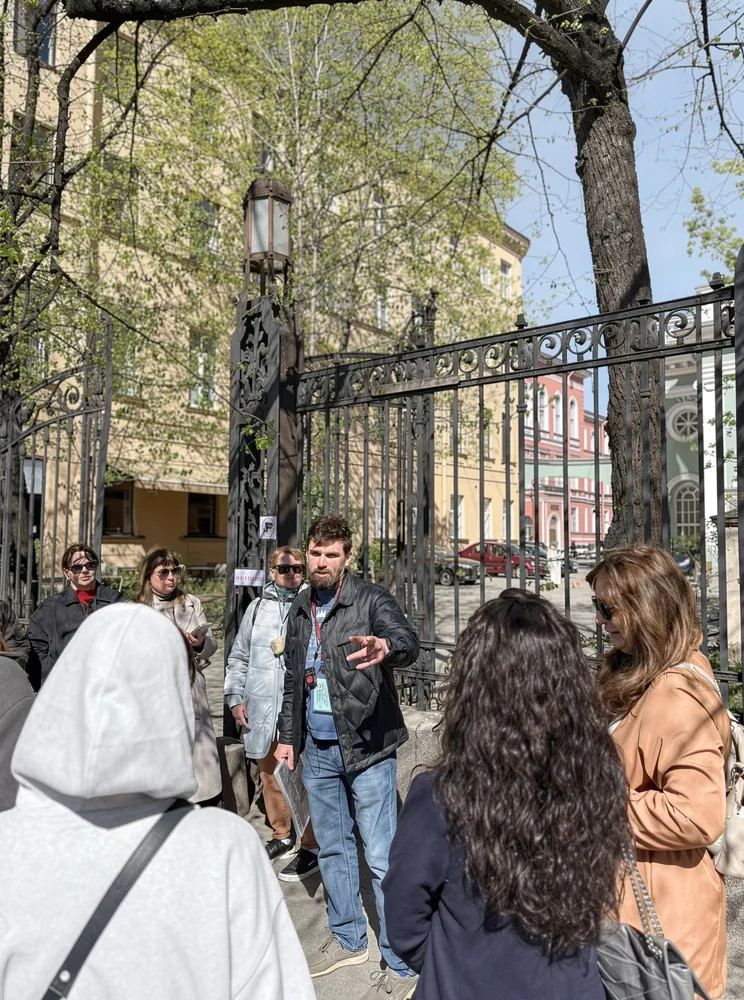 Авторская экскурсия по местам съемок фильма «Брат»