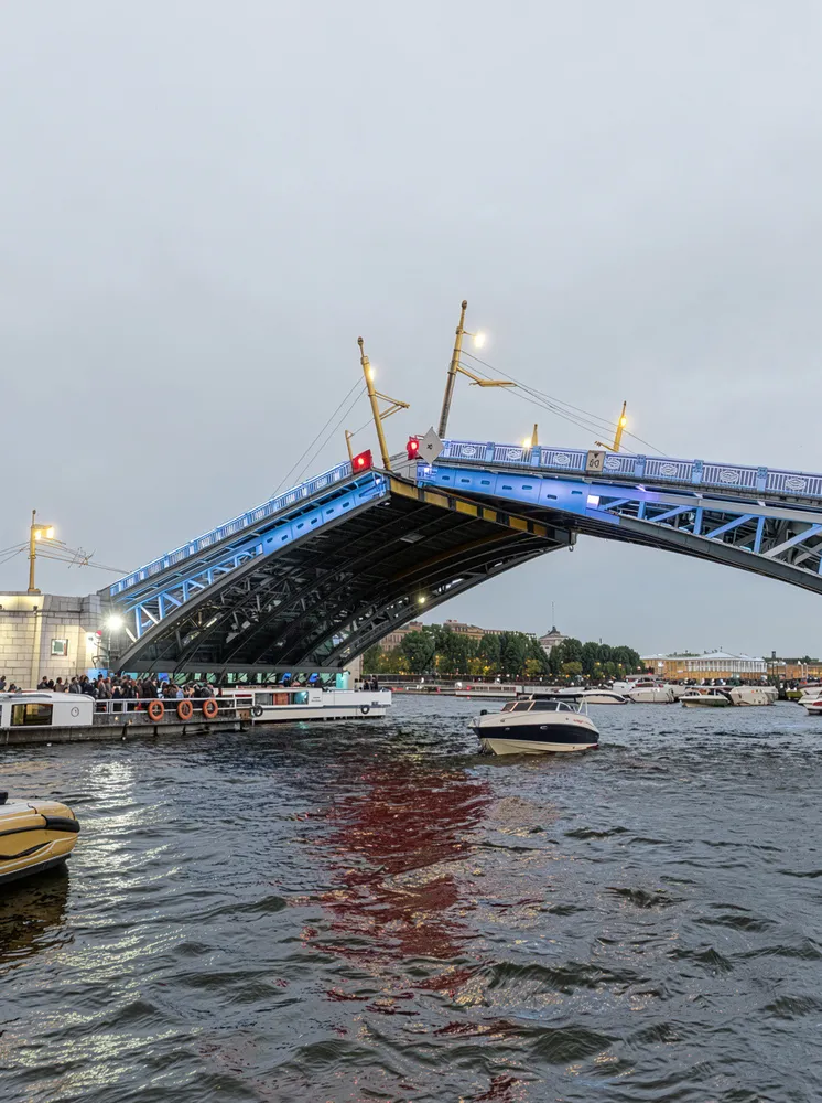 Троицкий мост