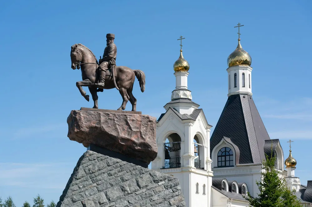 Памятник Александру III Зураба Церетели