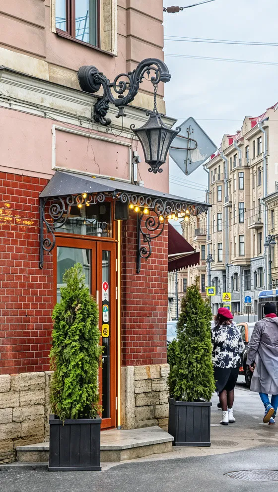 По лабиринтам Васильевского острова – дворы, дома, судьбы