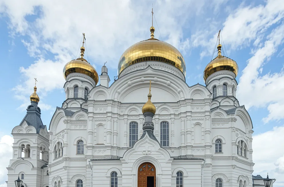 Фототур «Уральские просторы». Белогорский монастырь, экокурорт «Белогорье», село Троельга