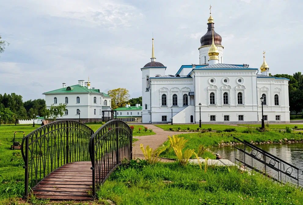 Спасо-Елеазаровский монастырь