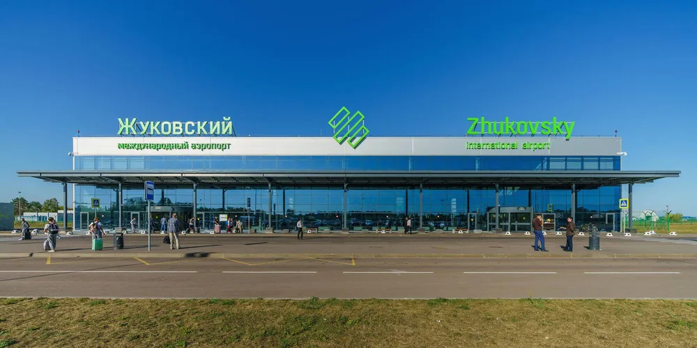 Жуковский — международный аэропорт в Подмосковье, куда из Москвы едут на автобусе, машине или электричке с пересадкой. Фото: A.Savin, commons.wikimedia.org