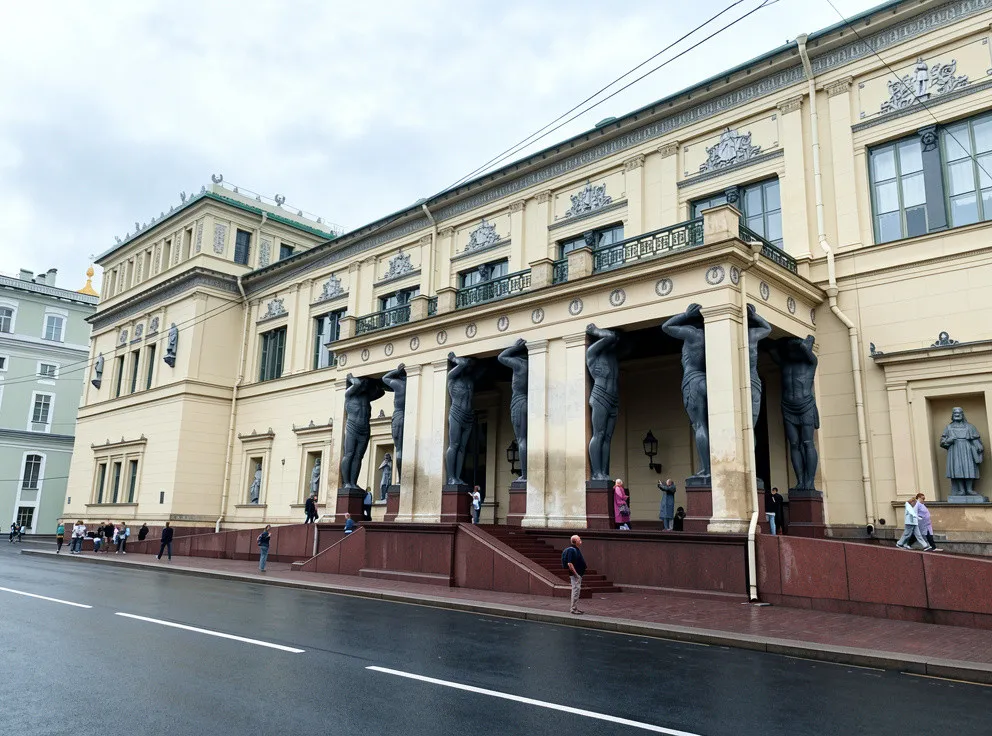 Обзорная экскурсия по Петербургу на комфортабельном авто