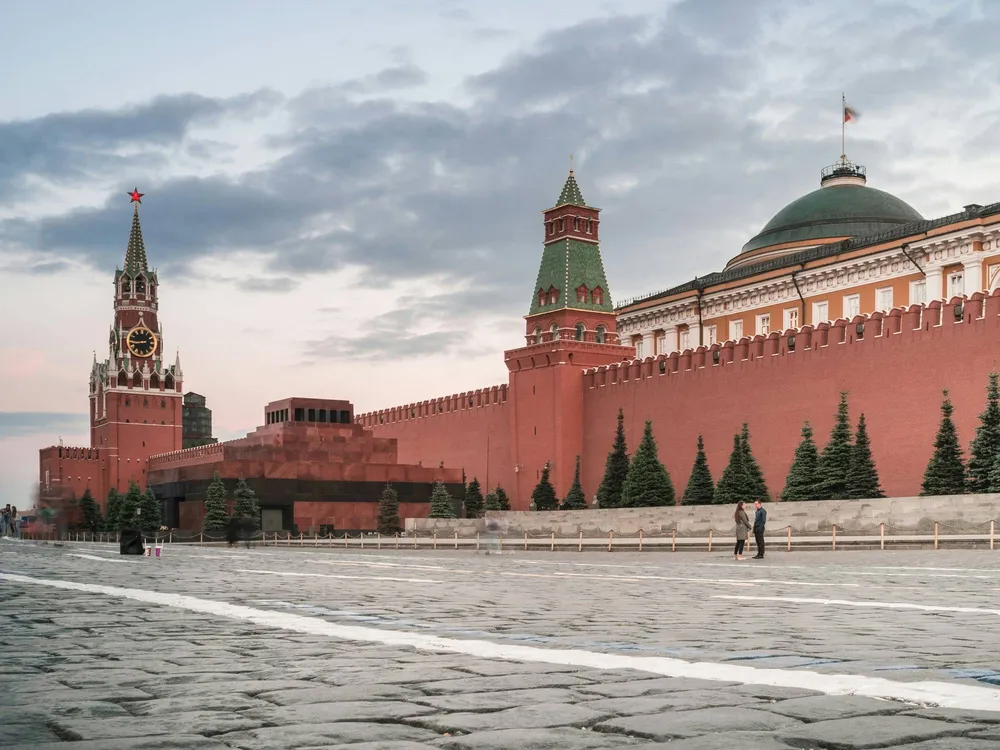 Московский Кремль, Спасская башня и Мавзолей на Красной площади