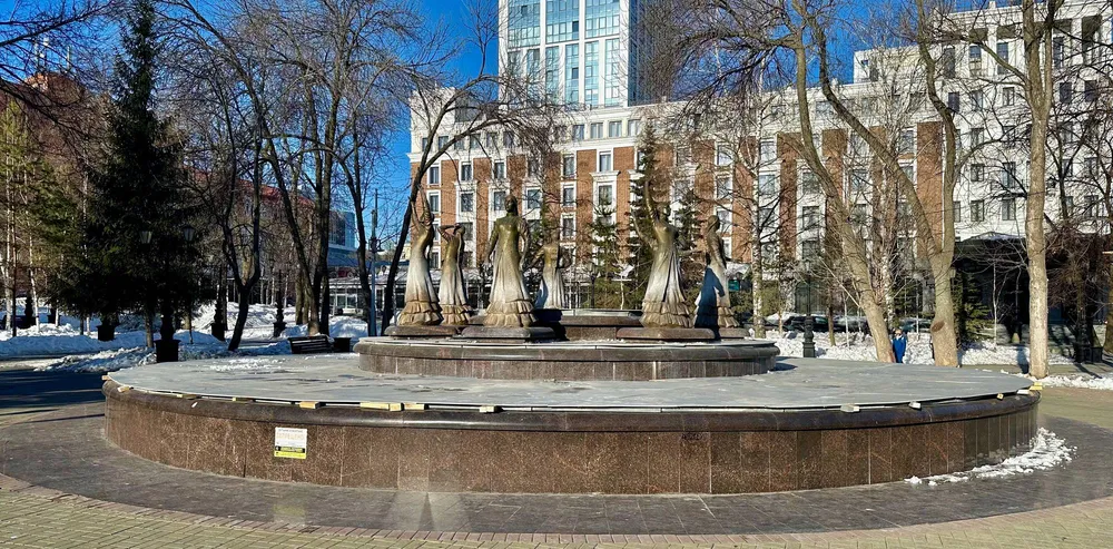 Фонтан Семь девушек в Уфе