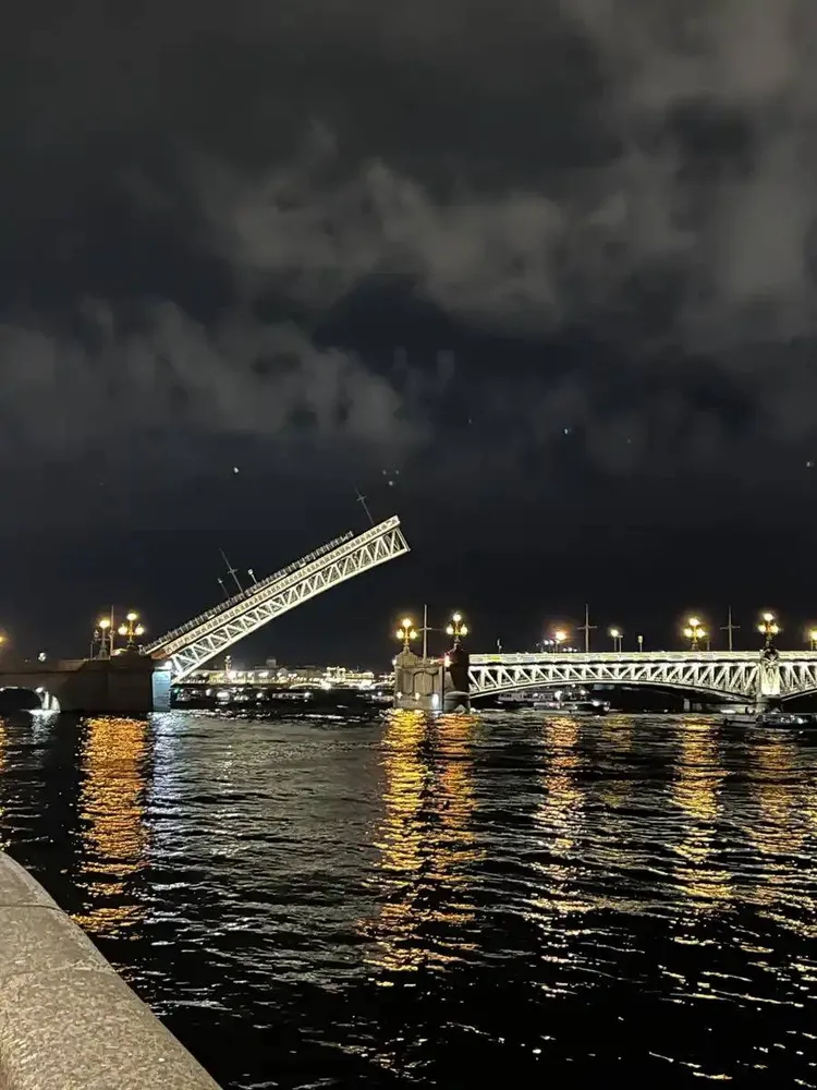 Экскурсия по ночному Петербургу