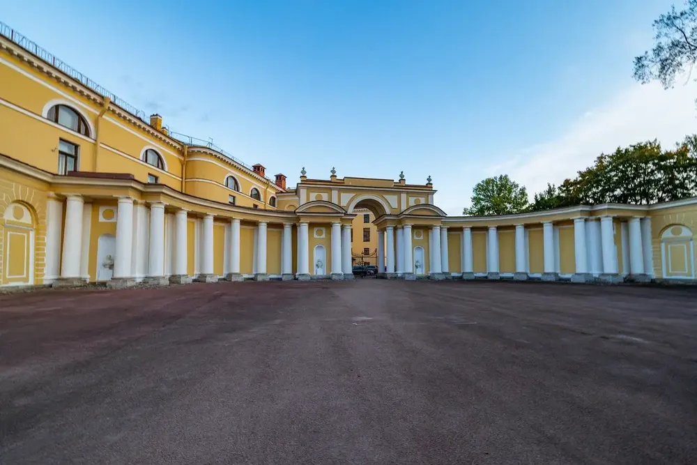 Конюшенный флигель Юсуповского дворца