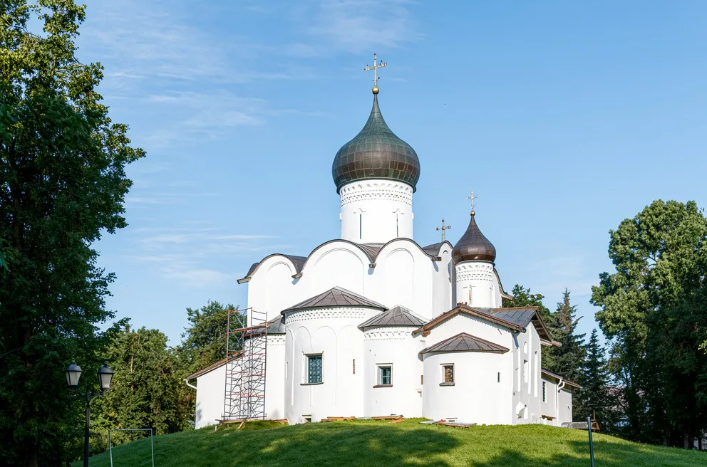 Пешеходная экскурсия по Кремлю и центру Пскова