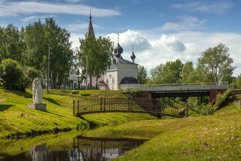 Вятское село объединило десятки музеев, старинную архитектуру и атмосферу русской купеческой деревни. Фото: Vyatskoe, wikipedia.org