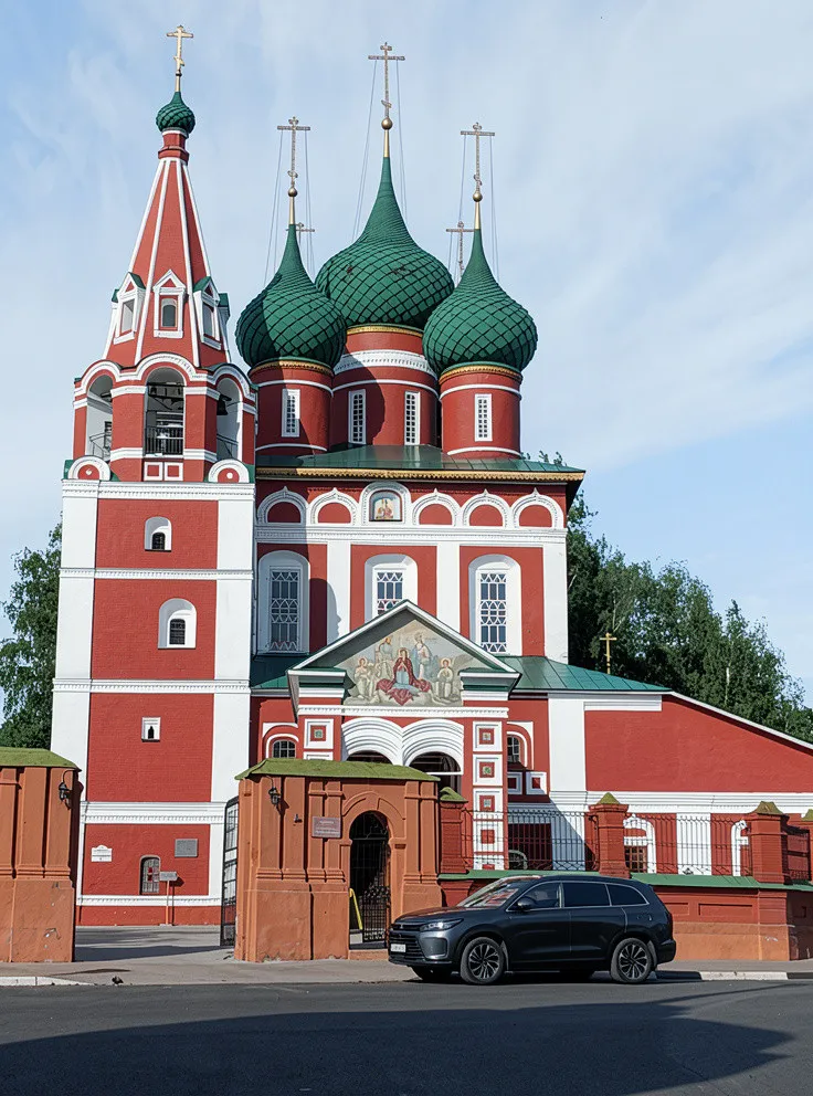 Храмы Михаила Архангела, Спаса на городу, Никола Рубленый город