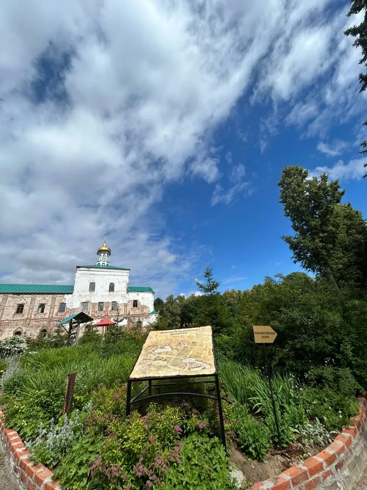 Воскресенский собор