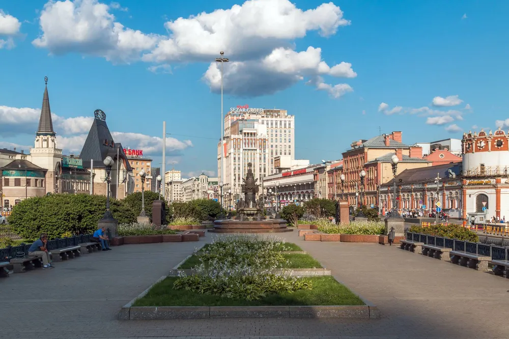 Комсомольская площадь (Площадь трех вокзалов) в Москве