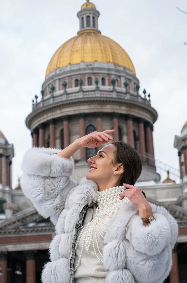 Смоленское кладбище: Петербург, где живет память