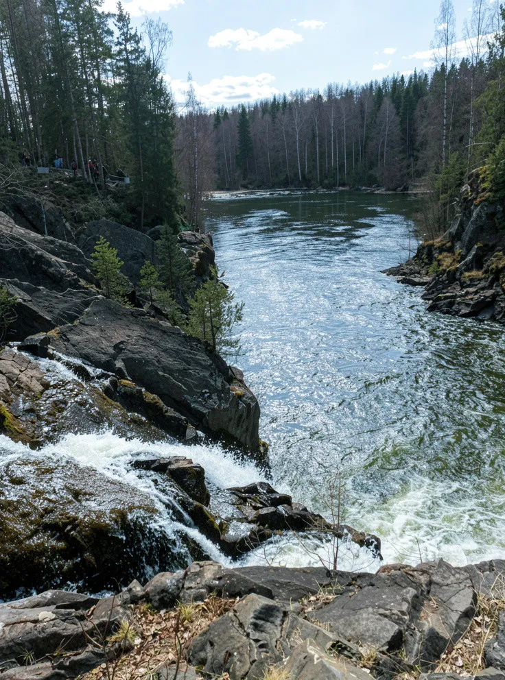 Вулкан, карьер и водопад