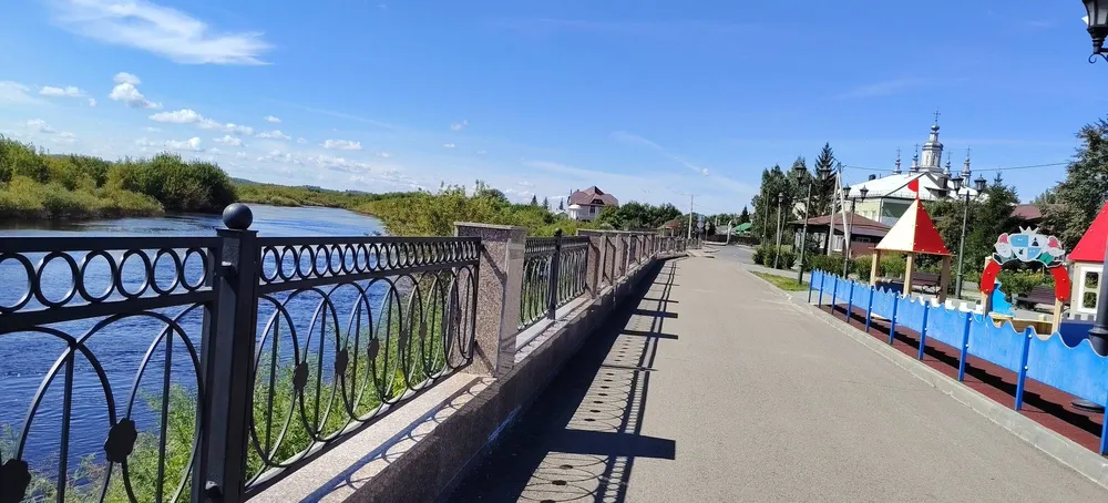 Набережная им. К.Д. Носилова, скульптура Архангелу Михаилу