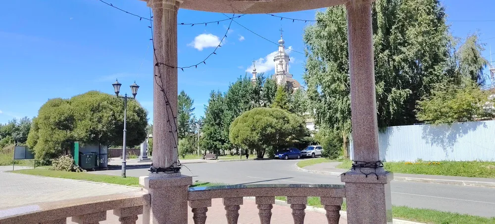Набережная им. К.Д. Носилова, скульптура Архангелу Михаилу